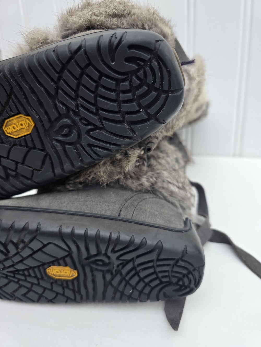 Manitobah Mukluks Tall Wrap Winter Snow Boots Charcoal Grey Rabbit Fur Size W6 - Picture 15 of 16